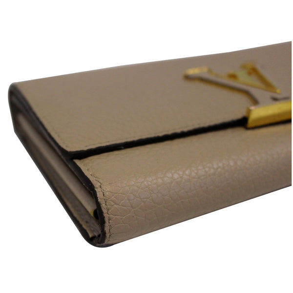 Louis Vuitton Capucines Wallet - authentic