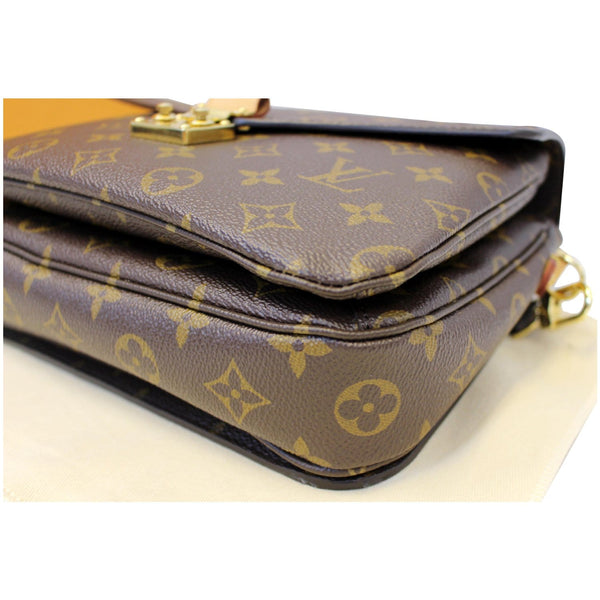 LOUIS VUITTON Metis Pochette Monogram Canvas Crossbody Bag Brown