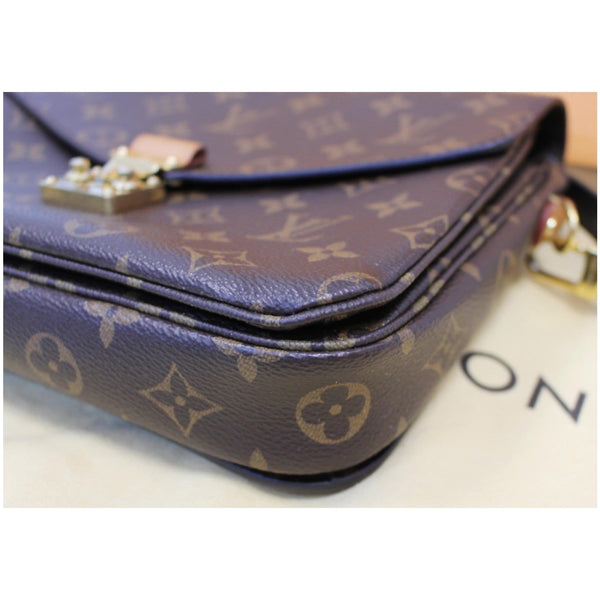 LOUIS VUITTON Metis Pochette Monogram Canvas Crossbody Bag Brown