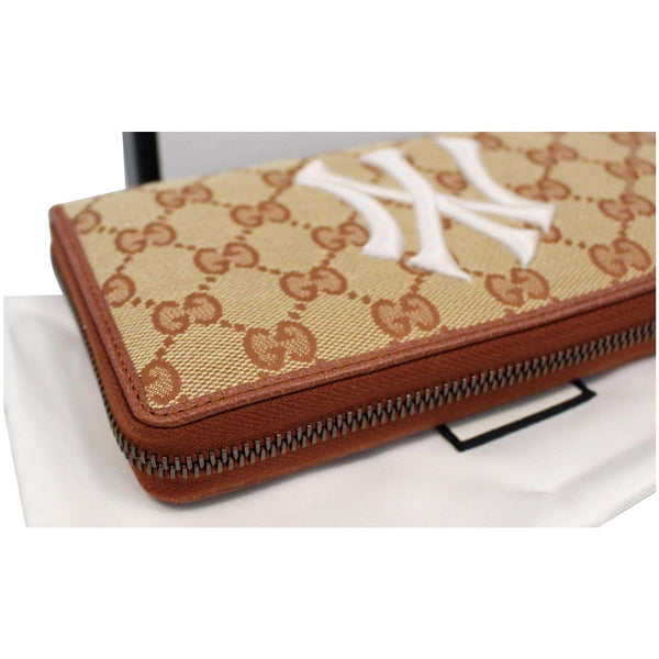 GUCCI Zip Around NY New York Yankees Patch Wallet Brown 547791 - Last Call