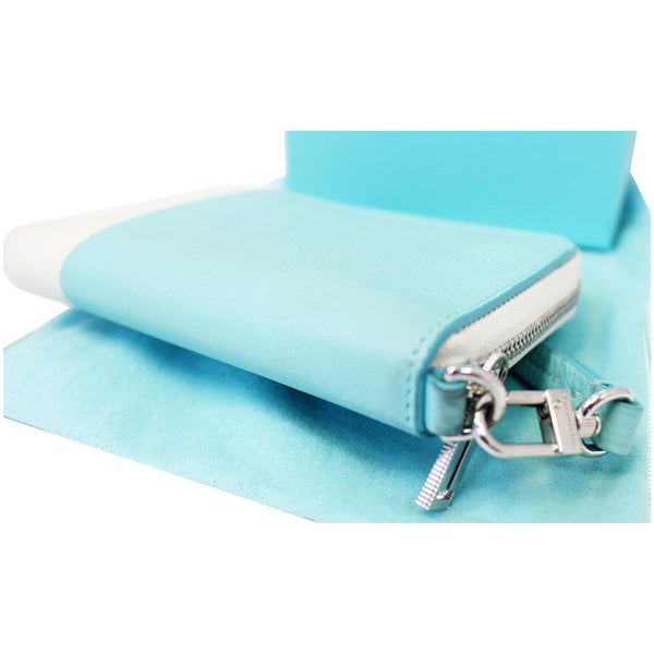 Tiffany & Co Wallet Block Zip Around White & Blue - chain strap
