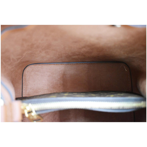 LOUIS VUITTON NeoNoe Monogram Canvas Shoulder Bag Caramel