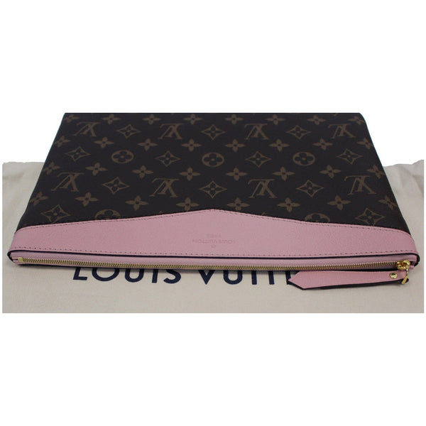 Louis Vuitton Daily Pouch Monogram Canvas Clutch Rose with zip