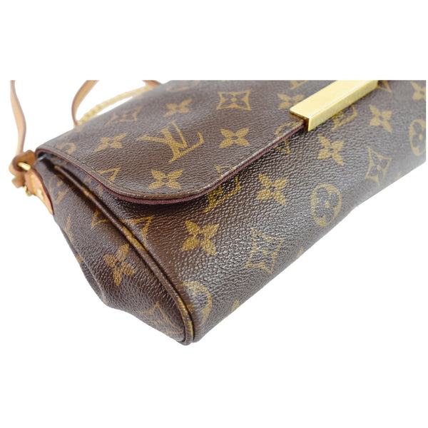 LOUIS VUITTON Favorite MM Monogram Canvas Crossbody Bag Brown