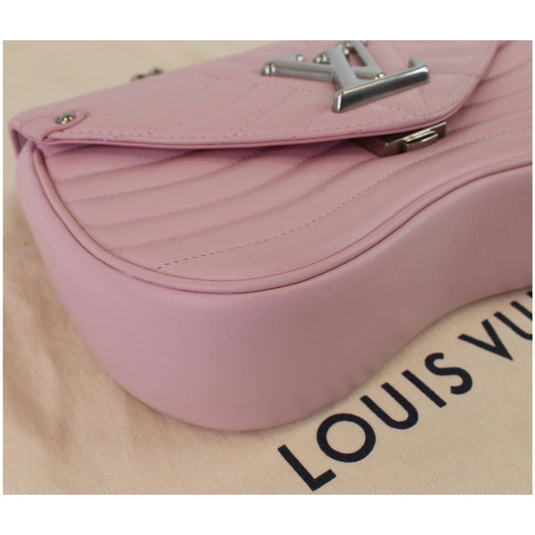 LOUIS VUITTON New Wave Chain MM Calfskin Leather Shoulder Bag Rose Pink