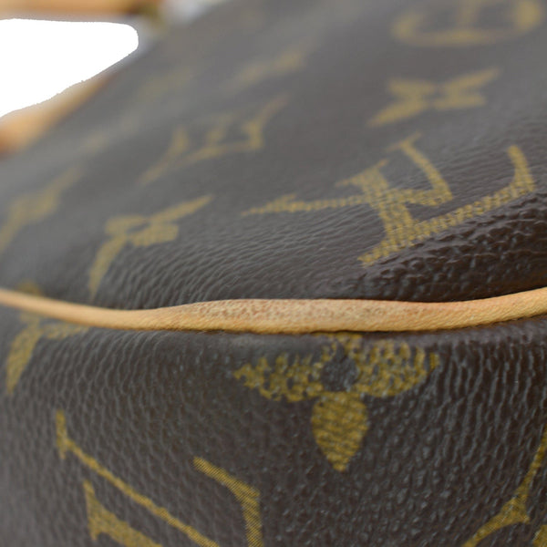 LOUIS VUITTON Batignolles Horizontal Monogram Canvas Shoulder Bag Brown