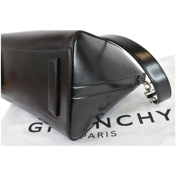 GIVENCHY Antigona Medium Leather Shoulder Bag Black