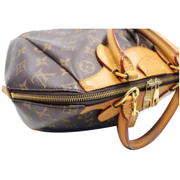 top zip LV Segur Monogram Canvas Shoulder Bag