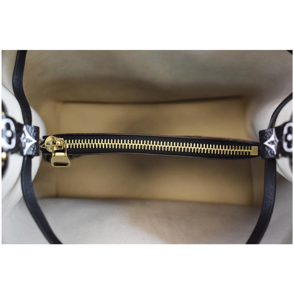 LOUIS VUITTON NeoNoe MM Monogram Jungle Canvas Shoulder Bag Ivory