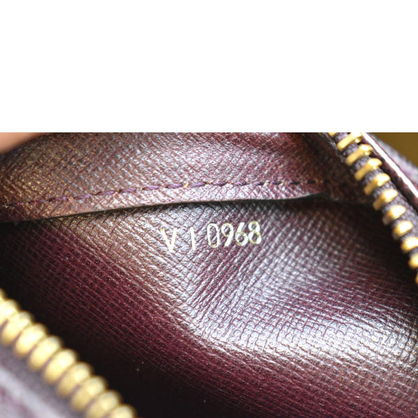 Louis Vuitton Orsay Taiga Leather Clutch Bag Purple | DDH