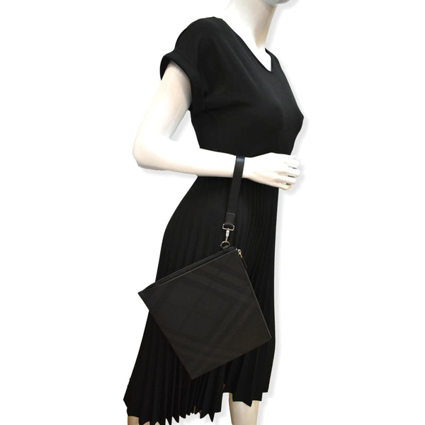 Preowned BURBERRY London Check Leather Zip Pouch Black