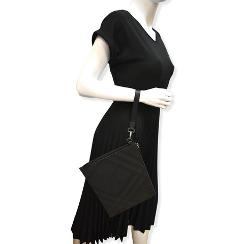 Preowned BURBERRY London Check Leather Zip Pouch Black