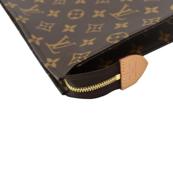 LOUIS VUITTON Toiletry 26 Monogram Canvas Cosmetic Pouch Brown