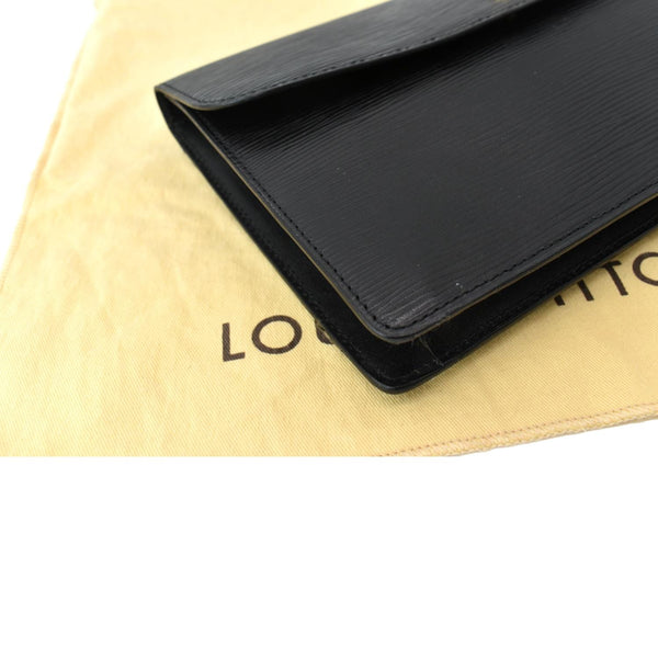 LOUIS VUITTON Montaigne Pochette Epi Leather Clutch Bag Black