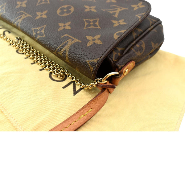 LOUIS VUITTON Favorite MM Monogram Canvas Crossbody Bag Brown