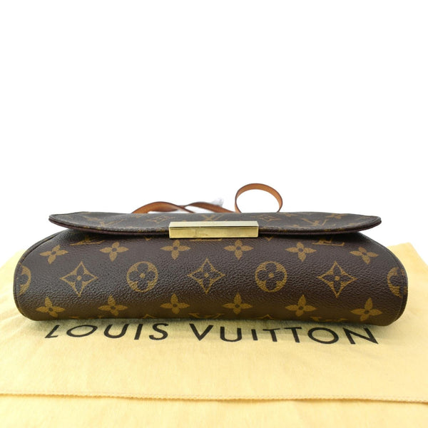 LOUIS VUITTON Favorite MM Monogram Canvas Crossbody Bag Brown