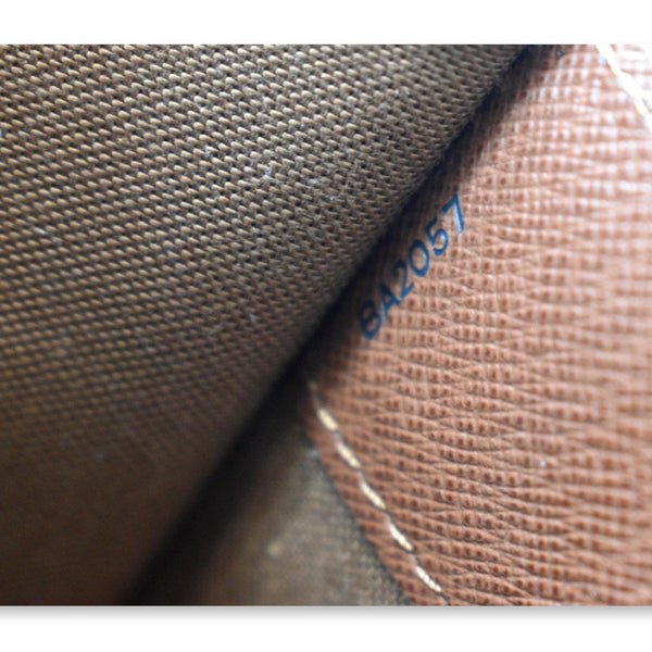 LOUIS VUITTON Robusto 1 Compartment Monogram Canvas Briefcase Travel Bag Brown