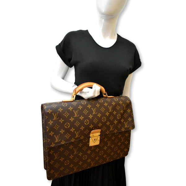 LOUIS VUITTON Robusto 1 Compartment Monogram Canvas Briefcase Travel Bag Brown