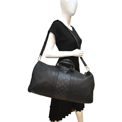 LOUIS VUITTON Keepall 50 Bandouliere Monogram Taiga Leather Travel Bag Black