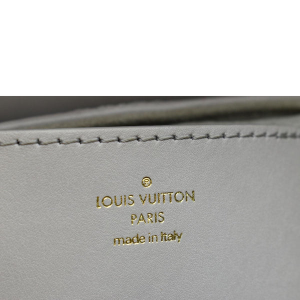 LOUIS VUITTON New Wave Multi Pochette Leather Chain Shoulder Bag Light Grey