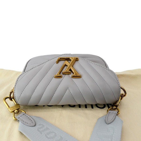 LOUIS VUITTON New Wave Multi Pochette Leather Chain Shoulder Bag Light Grey