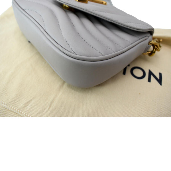 LOUIS VUITTON New Wave Multi Pochette Leather Chain Shoulder Bag Light Grey