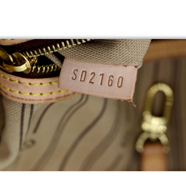 LOUIS VUITTON Delightful MM Monogram Canvas Hobo Bag Brown