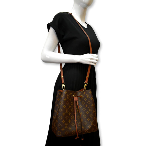 LOUIS VUITTON Neonoe Monogram Canvas Shoulder Bag Brown