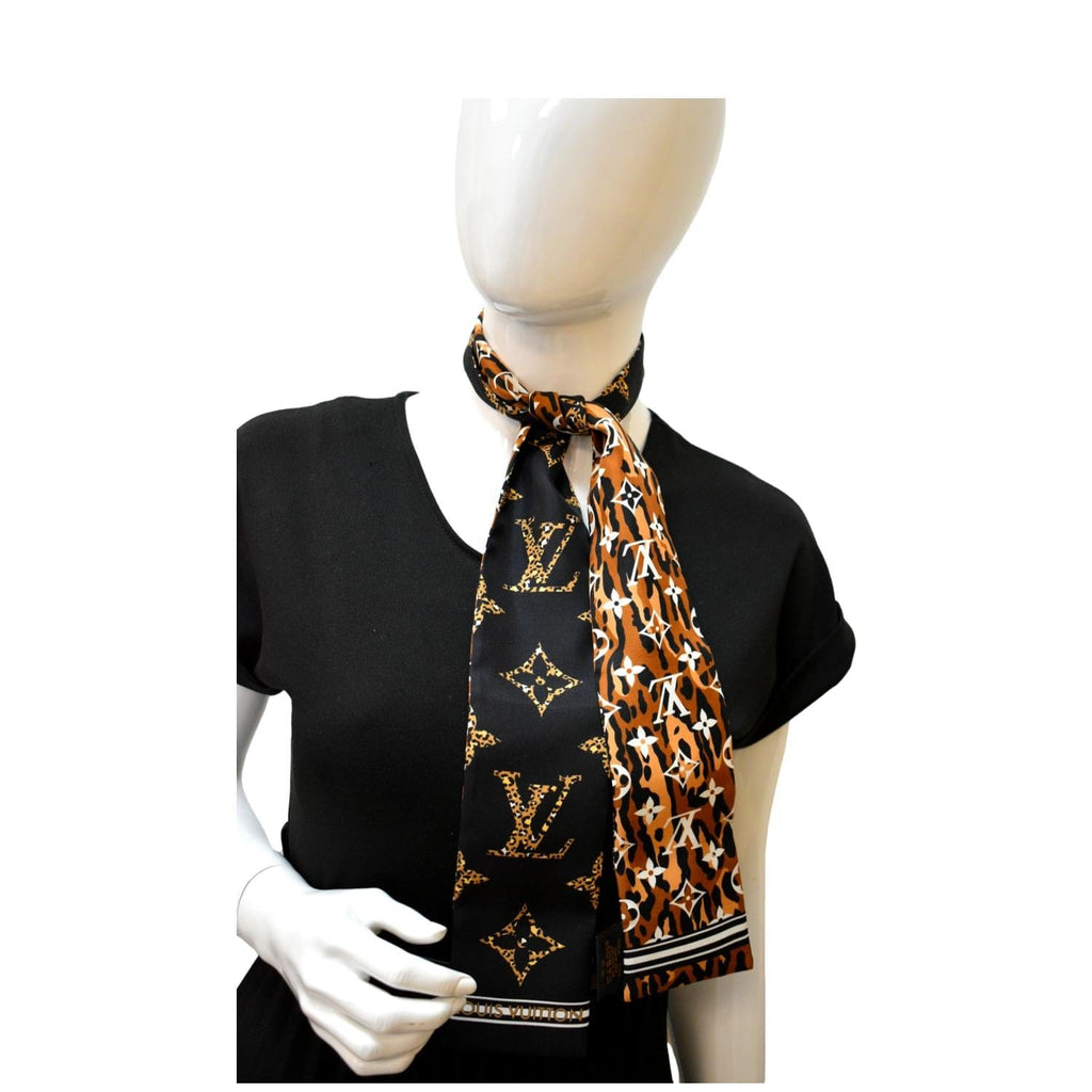 LOUIS VUITTON BB Bandeau Wild At Heart Logo Leopard Silk Scarf