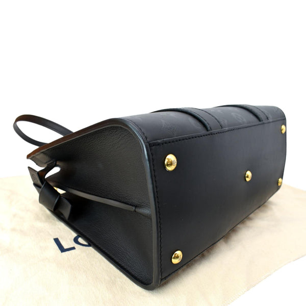 LOUIS VUITTON Very Tote MM Monogram Cuir Plume Shoulder Bag Noir Black