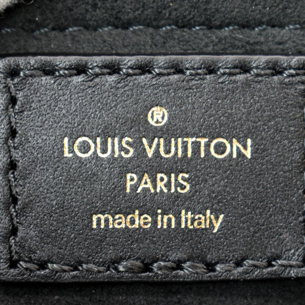 LOUIS VUITTON New Wave Chain MM Calfskin Leather Shoulder Bag Black