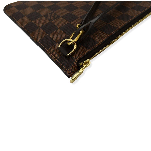 LOUIS VUITTON Neverfull Damier Ebene Pochette Wristlet Pouch Brown