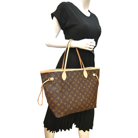 LOUIS VUITTON Neverfull MM Monogram Canvas Tote Bag Brown