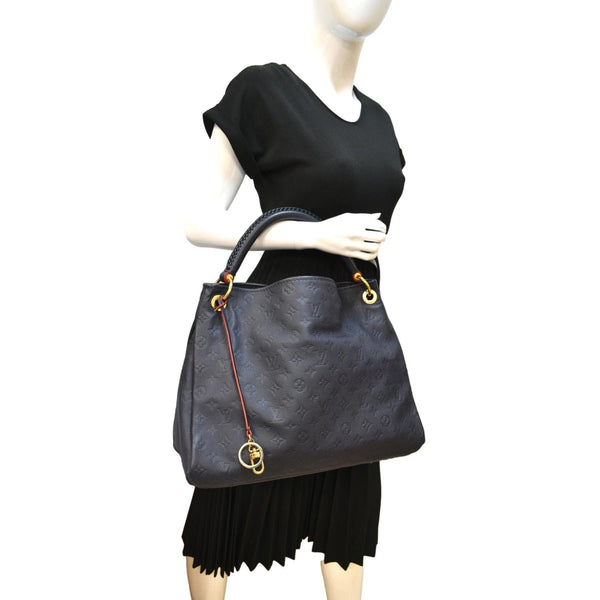 LOUIS VUITTON Artsy MM Empreinte Leather Shoulder Bag Navy Blue