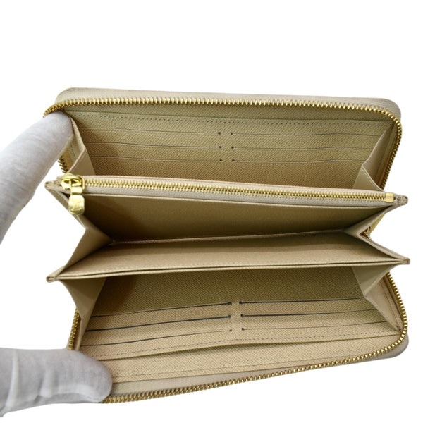 LOUIS VUITTON Damier Azur Zippy Wallet White