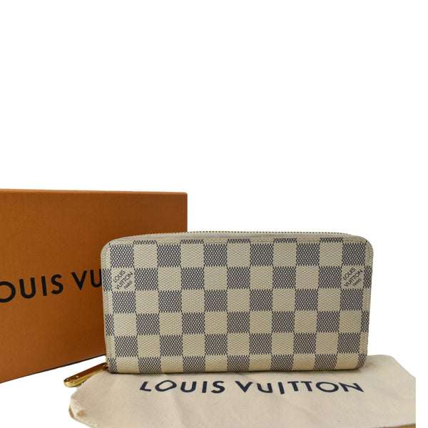 LOUIS VUITTON Damier Azur Zippy Wallet White