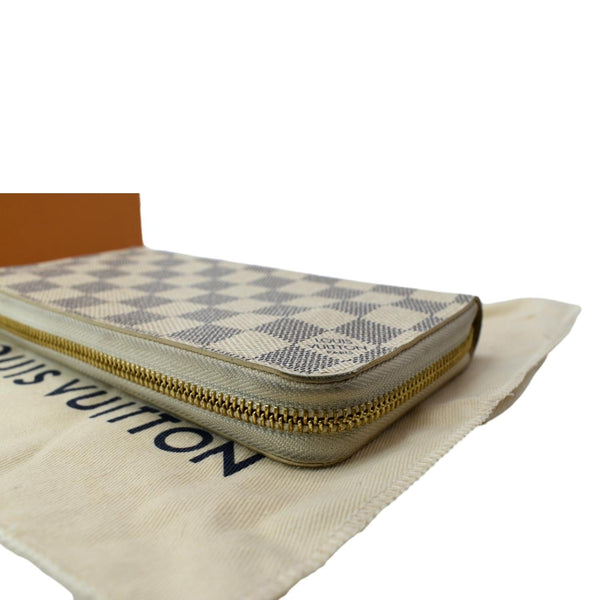 LOUIS VUITTON Damier Azur Zippy Wallet White