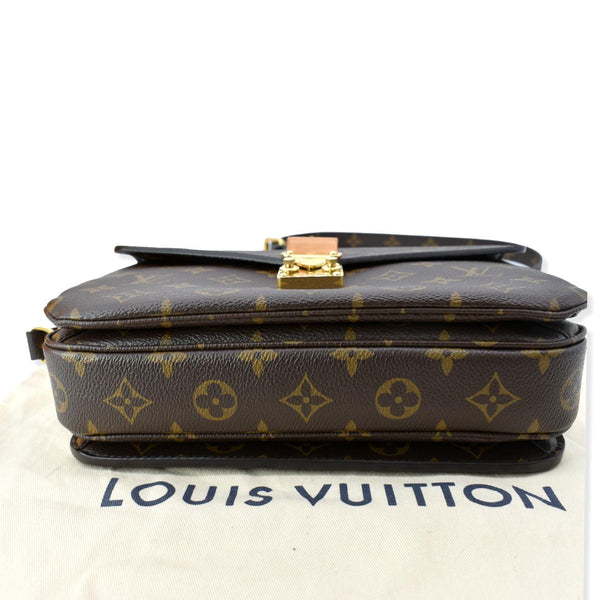 LOUIS VUITTON Metis Pochette Monogram Canvas Crossbody Bag Brown