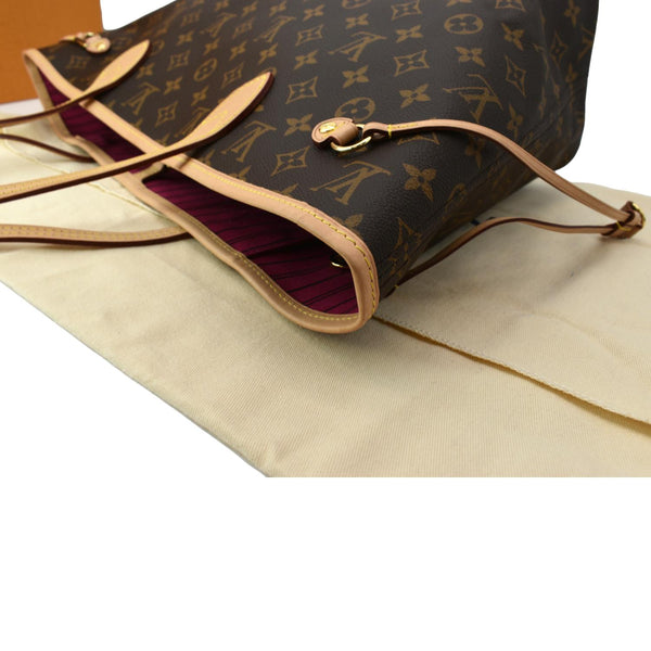 LOUIS VUITTON Neverfull MM Monogram Canvas Tote Bag Brown