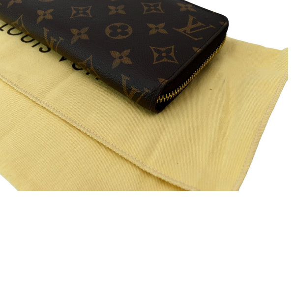 LOUIS VUITTON Monogram Canvas Zippy Long Wallet Brown