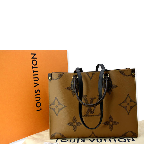 Louis Vuitton Onthego MM Giant Monogram Canvas Shoulder Bag