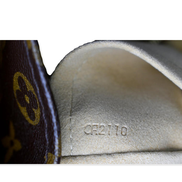 Louis Vuitton Artsy MM Monogram Canvas Hobo Bag Brown | DDH