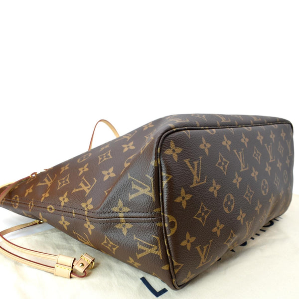 LOUIS VUITTON Neverfull MM Monogram Canvas Tote Bag Brown