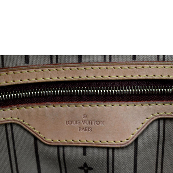 Louis Vuitton Delightful GM Monogram Canvas Hobo Bag