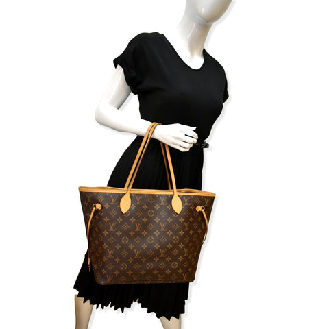 LOUIS VUITTON Neverfull MM Monogram Canvas Tote Bag Brown
