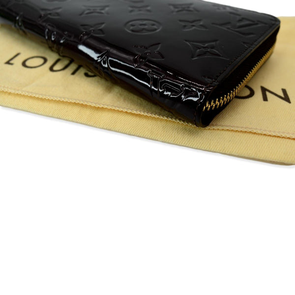LOUIS VUITTON Monogram Vernis Zippy Wallet Amarante