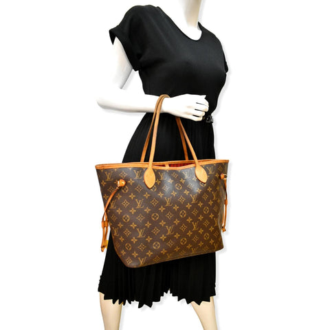 LOUIS VUITTON Neverfull MM Monogram Canvas Tote Bag Brown