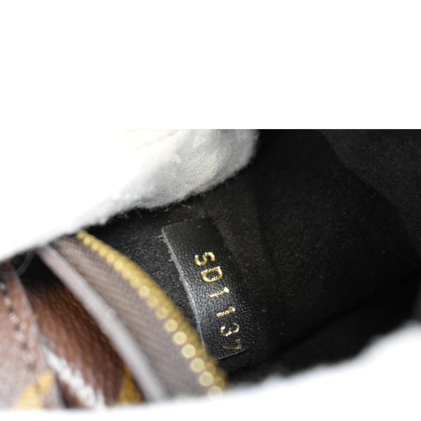 LOUIS VUITTON NeoNoe MM Monogram Canvas Shoulder Bag Brown