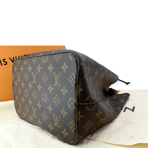 LOUIS VUITTON NeoNoe MM Monogram Canvas Shoulder Bag Brown