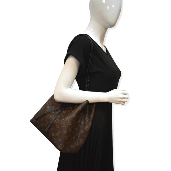 LOUIS VUITTON NeoNoe MM Monogram Canvas Shoulder Bag Brown